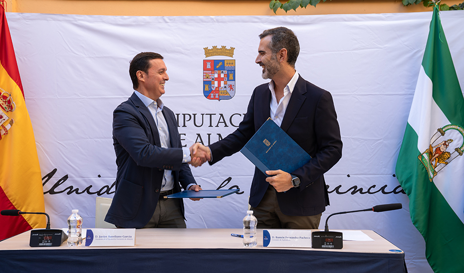 Coedición de 'Guía de la Agricultura de Invernadero en Almería'